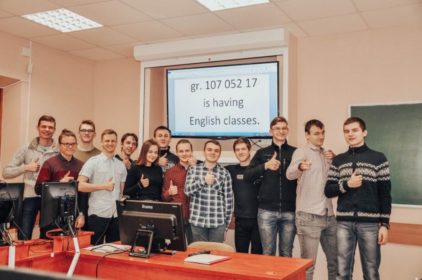Why English? Почему нужно прийти на курсы английского языка?